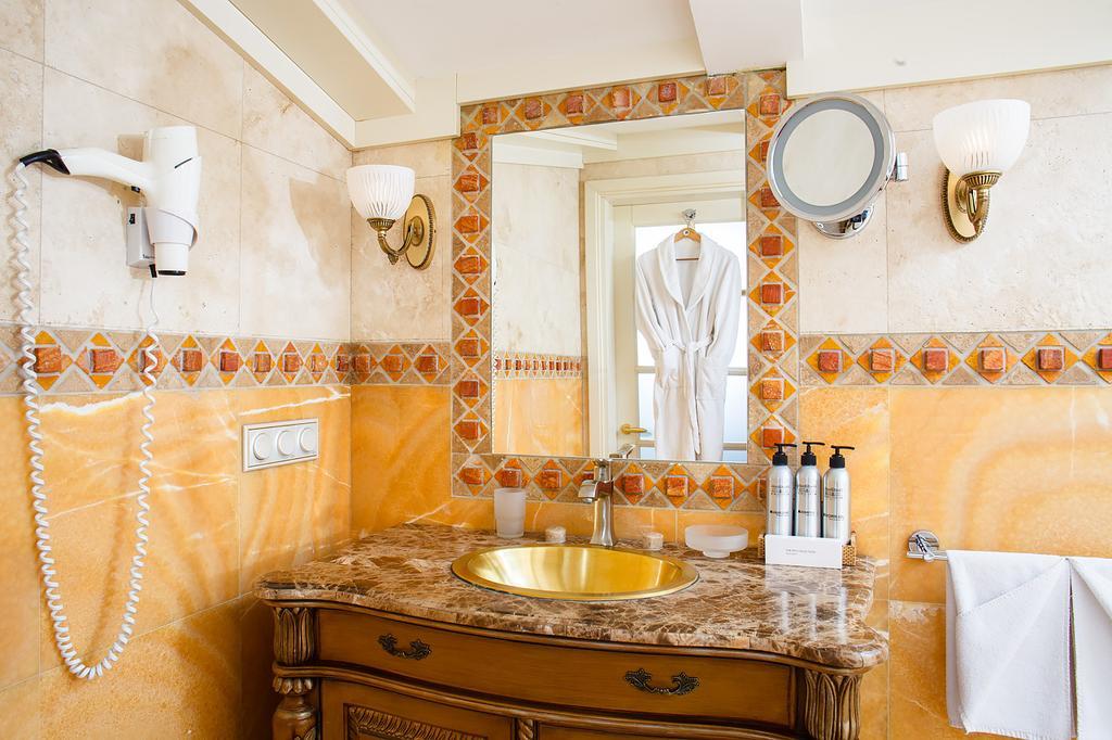 Ministerium Hotel Odessa Esterno foto