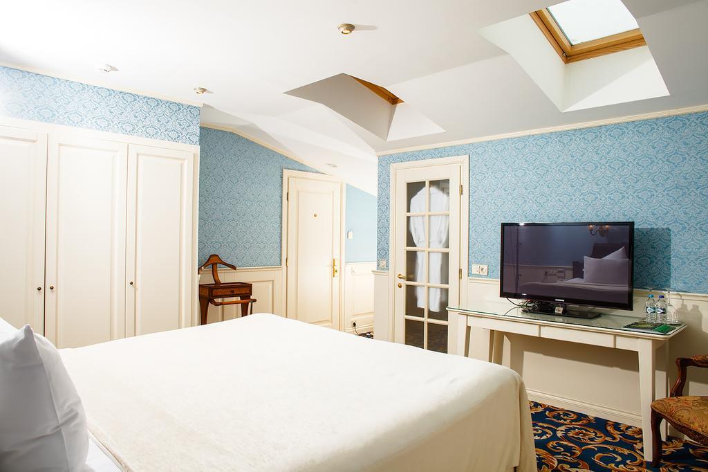 Ministerium Hotel Odessa Esterno foto