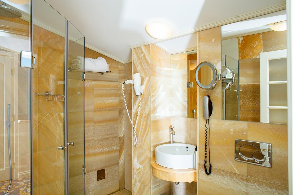 Ministerium Hotel Odessa Esterno foto